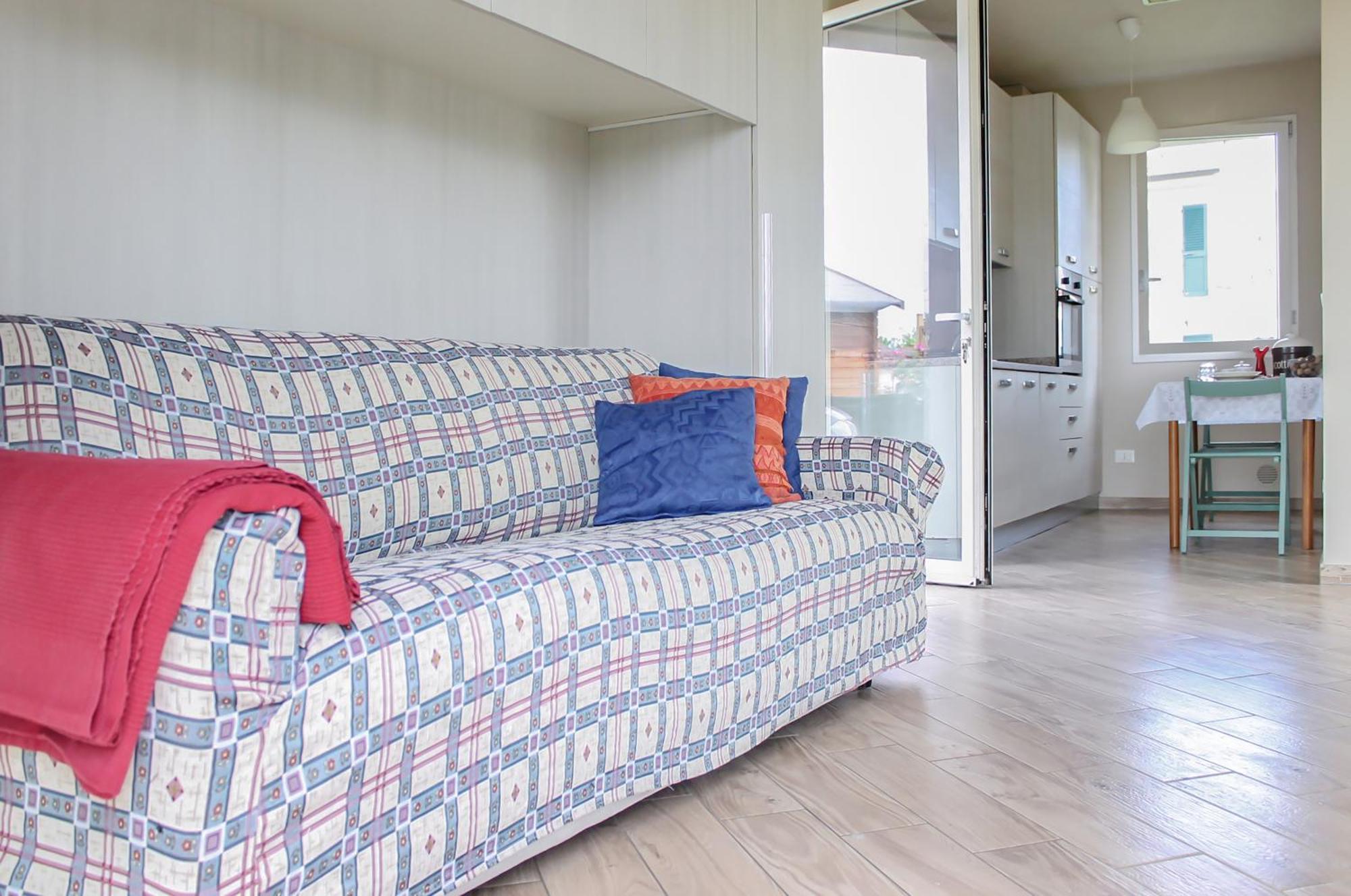 Modern Home With Private Parking Near The Station! Лука Екстериор снимка