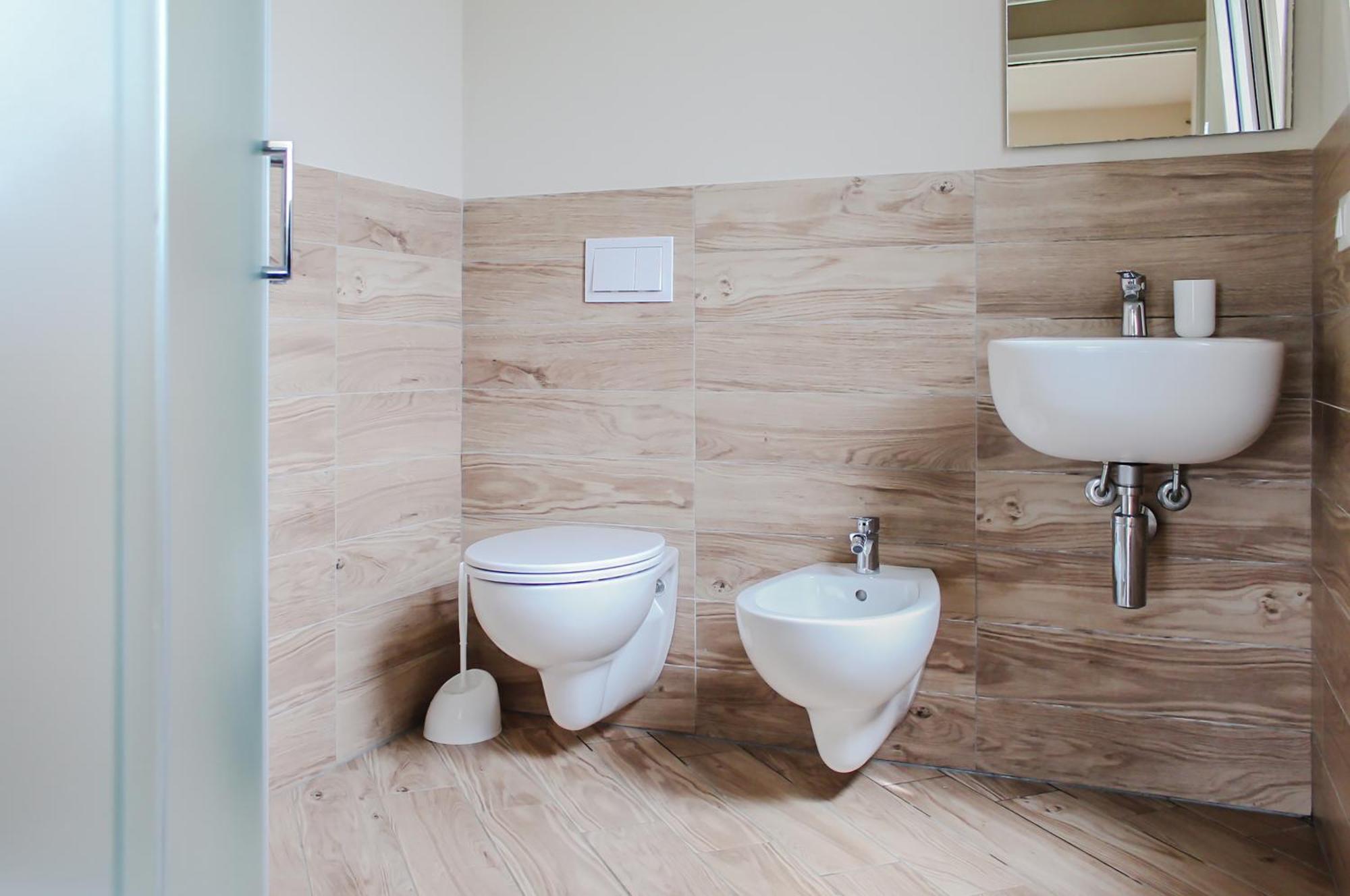 Modern Home With Private Parking Near The Station! Лука Екстериор снимка